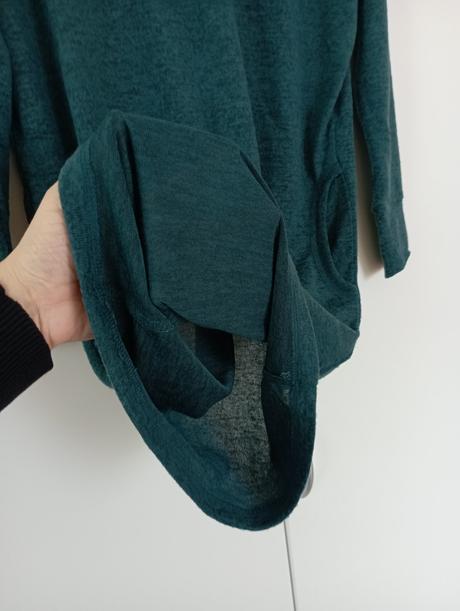 Prodloužený pulovr s kapsami - mechově zelený, gate,34