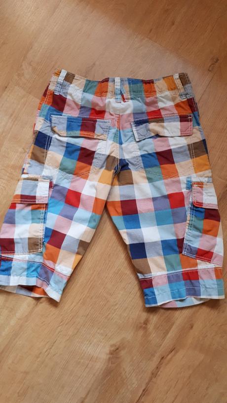 Bezva veselé kárované kraťasy, h&m,134