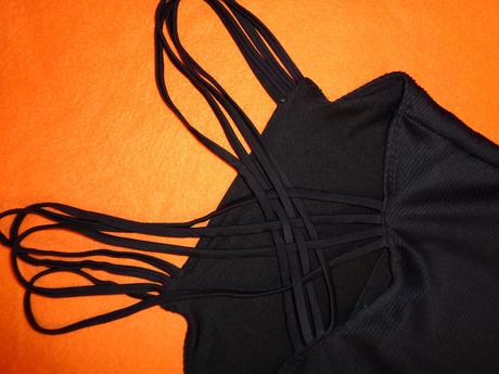 Luxusní jednodílné černé plavky - pruhované, 40