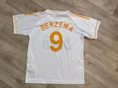 Dres benzema 146/152, 146