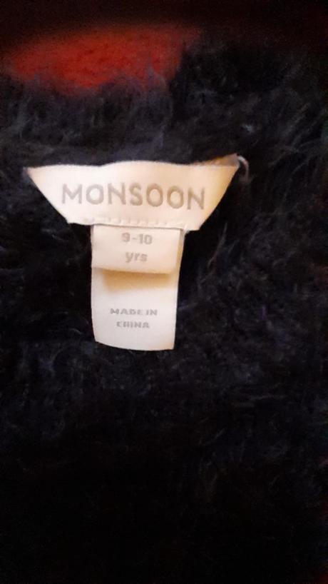 Delší svetr na 9-10 let, monsoon,140