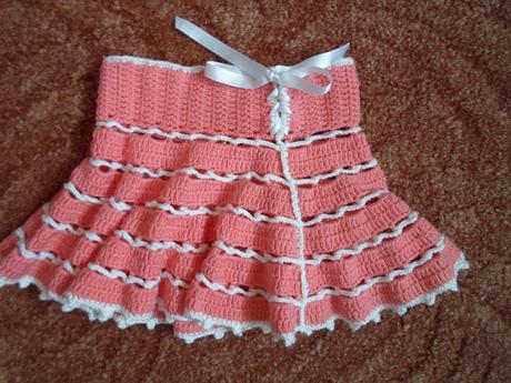 Červená háčkovaná sukýnka sukně, 104