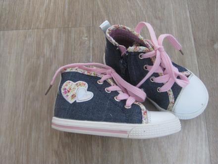 Riflové boty, botičky zn. one step, 24