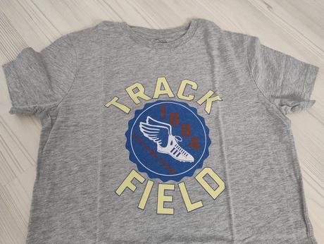 Šedé tričko s potiskem vel. 11-12 let marks, marks & spencer,146