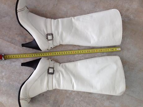 Elegantní bílé vysoké kozačky vel.36 podpatek lesk, 36