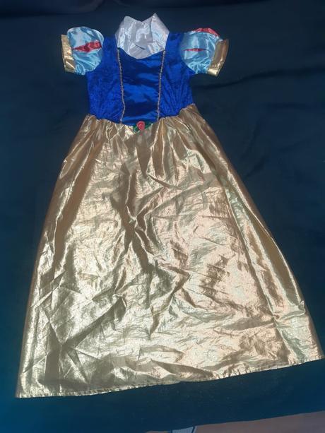 Karnevalový kostým - sněhurka,