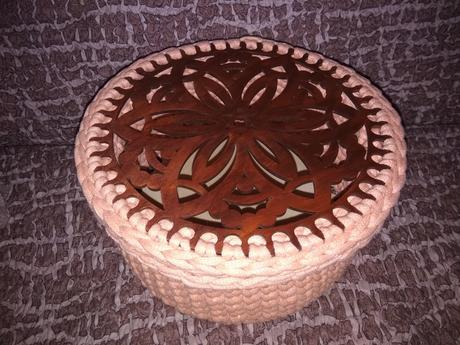 Háčkovaný košík, 