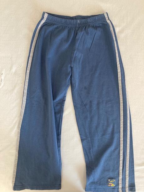 Tenké tepláky, 122