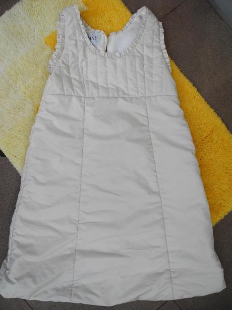 Šusťákové šaty, 140