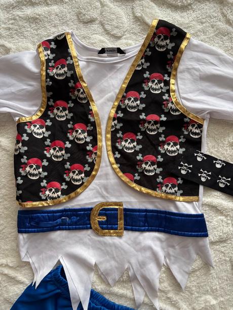 An27/ kostým pirát- v.7/8 let, 