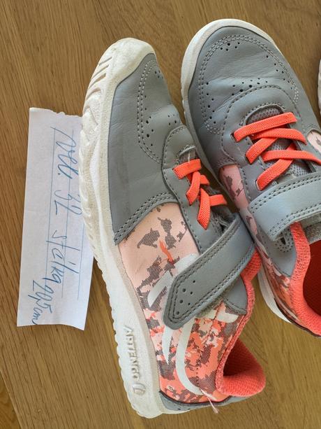 Botasky s bílou podrážkou, decathlon,32