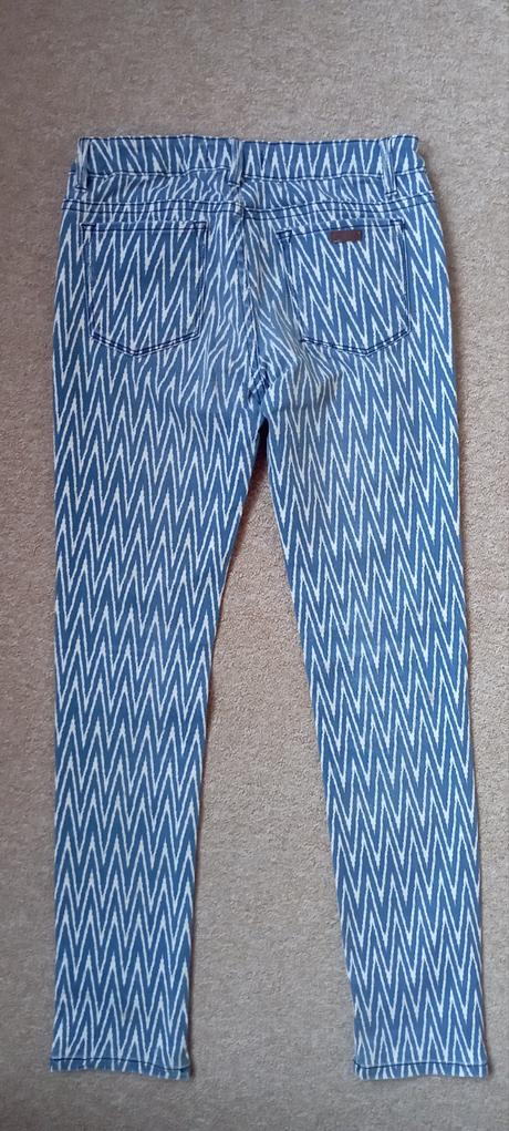 Rifle zn."roxy" a mikina zn."benter" vel."12let", roxy,152