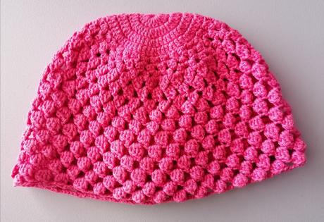 Háčkovaná čepička,