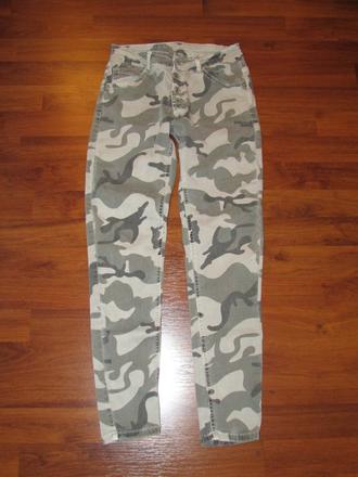 Maskáčové kalhoty, 146