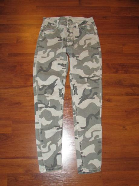 Maskáčové kalhoty, 146