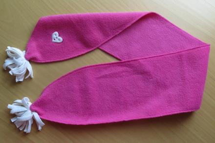 Šála růžová s bílými koncemi, 80