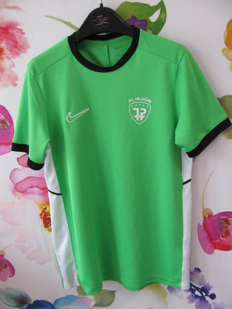 Sportovní zelené elastické tričko nike, nike,158
