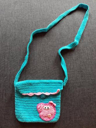 Háčkovaná kabelka,