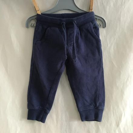 Vel. 68 modré tepláky s kapsami, 68