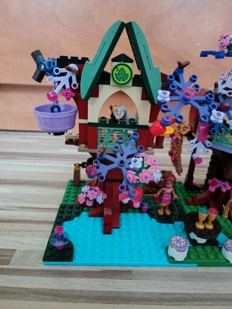 Lego elves 41075 elfský úkryt v koruně stromu, 
