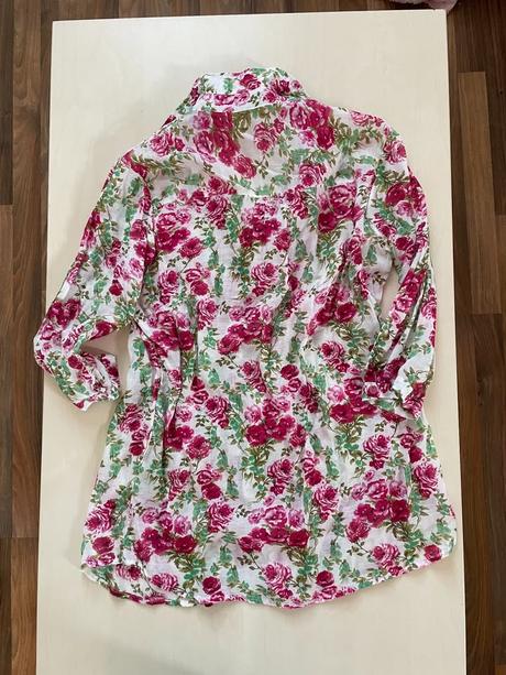 Halenka s růžemi, vel neuvedena cca m, m