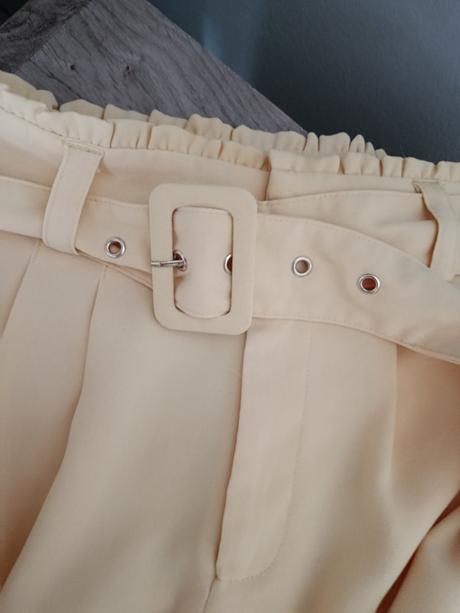 Žluté kraťasy, amisu,36