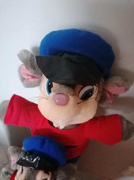 Myšáci v uniformě,