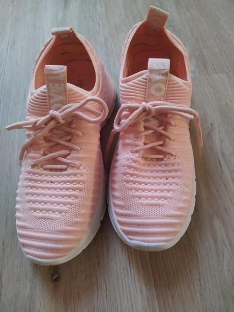 Lososové botasky, 39