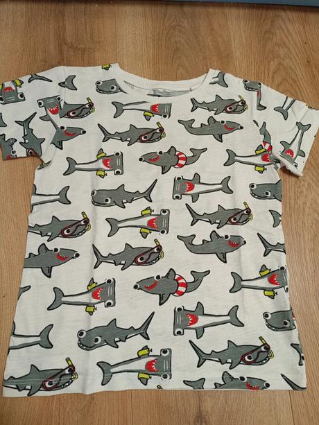 Tričko se žraloky 116 next, next,116