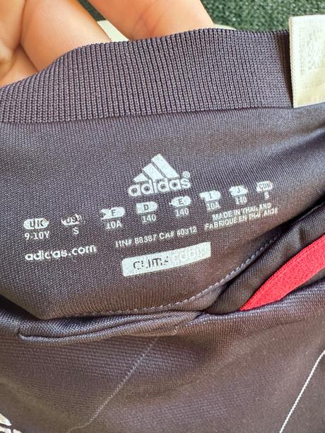 Triko, adidas,140