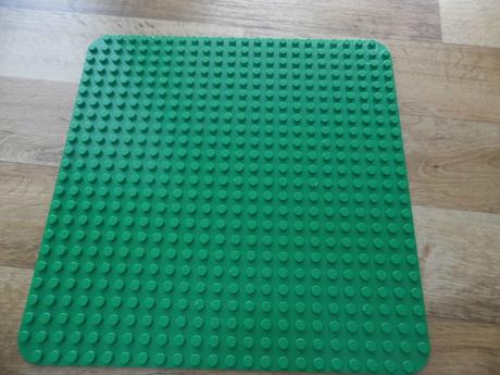 Lego duplo + podložka + kostky navíc,