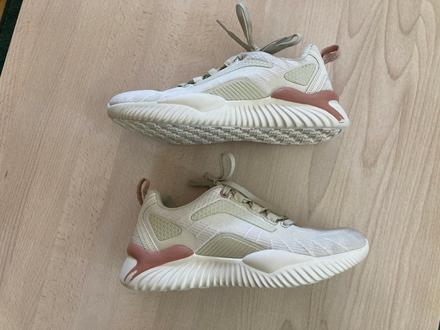 Sportovní boty tenisky do tělocvičny 38, 38