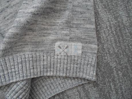 Šedý teplý svetr svetřík, h&m,146