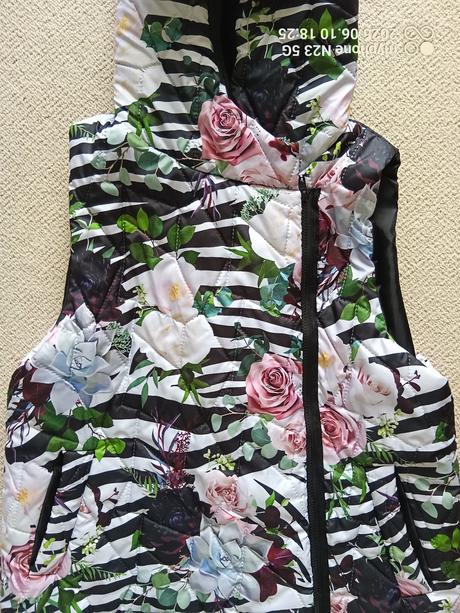 Vesta dlouhá zn."damoka" vel."s" i m,l,xl,