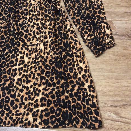 Lehoučké šaty zdobené volánkem, primark,140