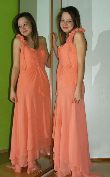 Společenské dlouhé šaty i halloween - vada, 40