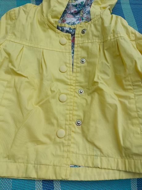 Nepromokavá bundička, marks & spencer,68