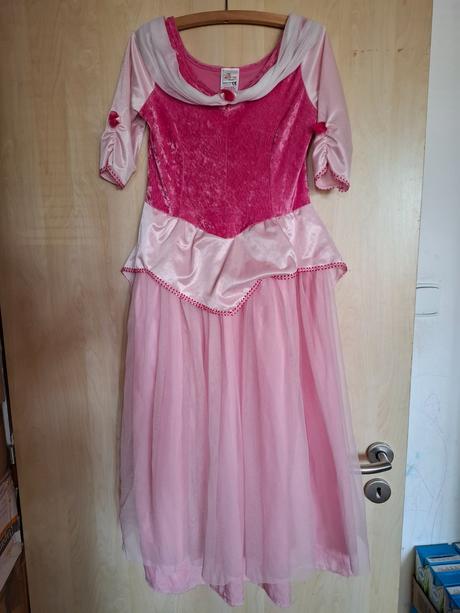 Princeznovské šaty vel 140/146/152, 140