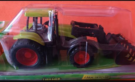 Plastový traktor zelený farm tractor,