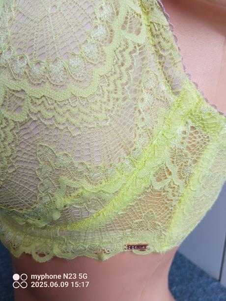 Podprsenka zn."dorina" vel."80e", 80e