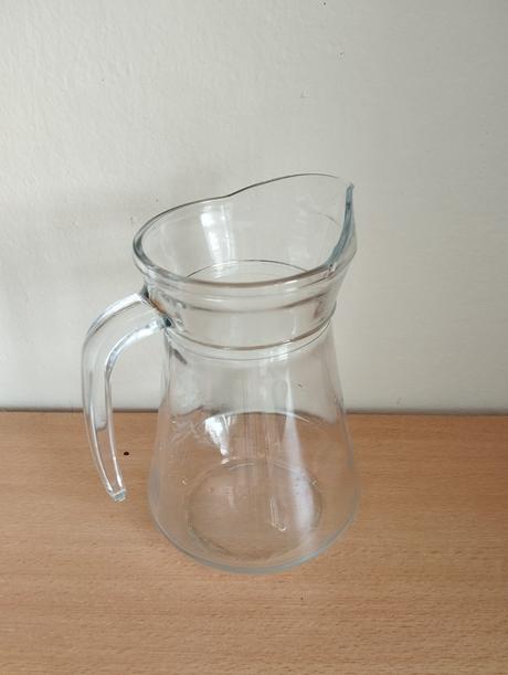 Drobná keramika a sklo dle fota.,