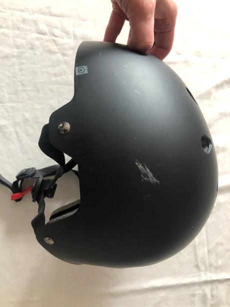 Černá dětská helma - přilba arcore,