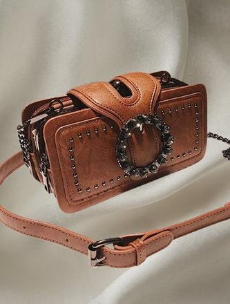 Malá hnědá kabelka crossbody,