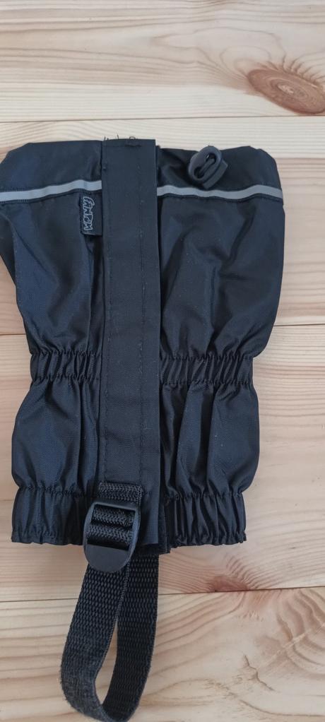 Černé návleky na nohy proti sněhu a chladu, 