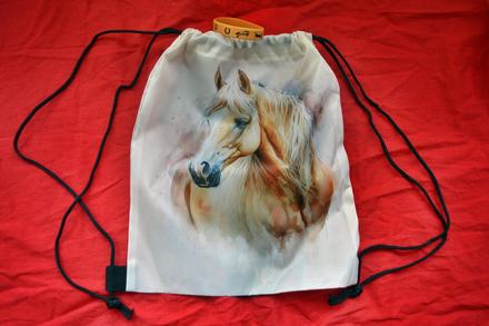 Vak- pytlík  na záda s koníky+ náramek s koníky, 