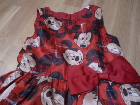 Krásné šaty minnie vel. 4 r, disney,104