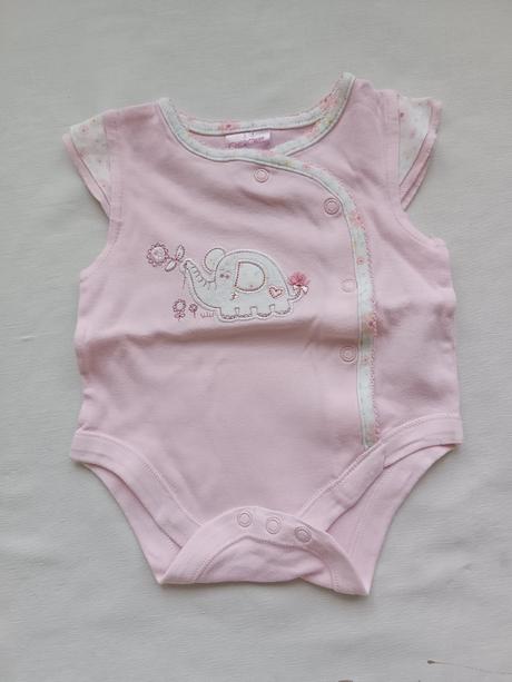 Dívčí body bez rukávů, 56