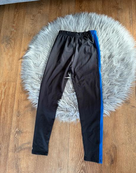 Sportovní kalhoty, 152