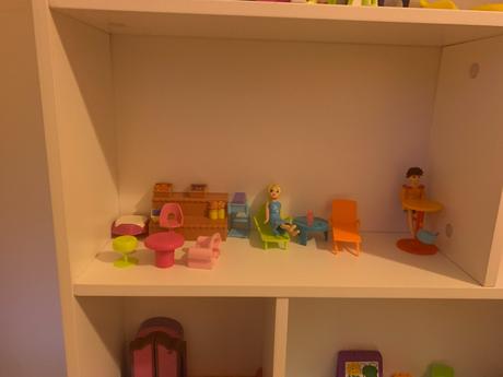 Drevená polička - domček, 