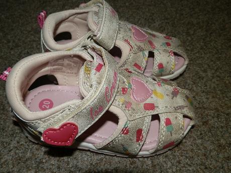 Sandálky vel.20, 20